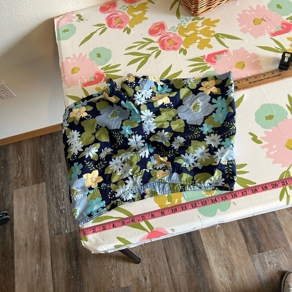 Old Navy Surf Shorts Floral Print Women's Size 12 Blue Green Yellow Flower - Picture 6 of 9